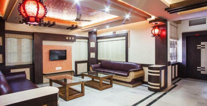 Hotel Lee Garden Puri Ngoại thất bức ảnh